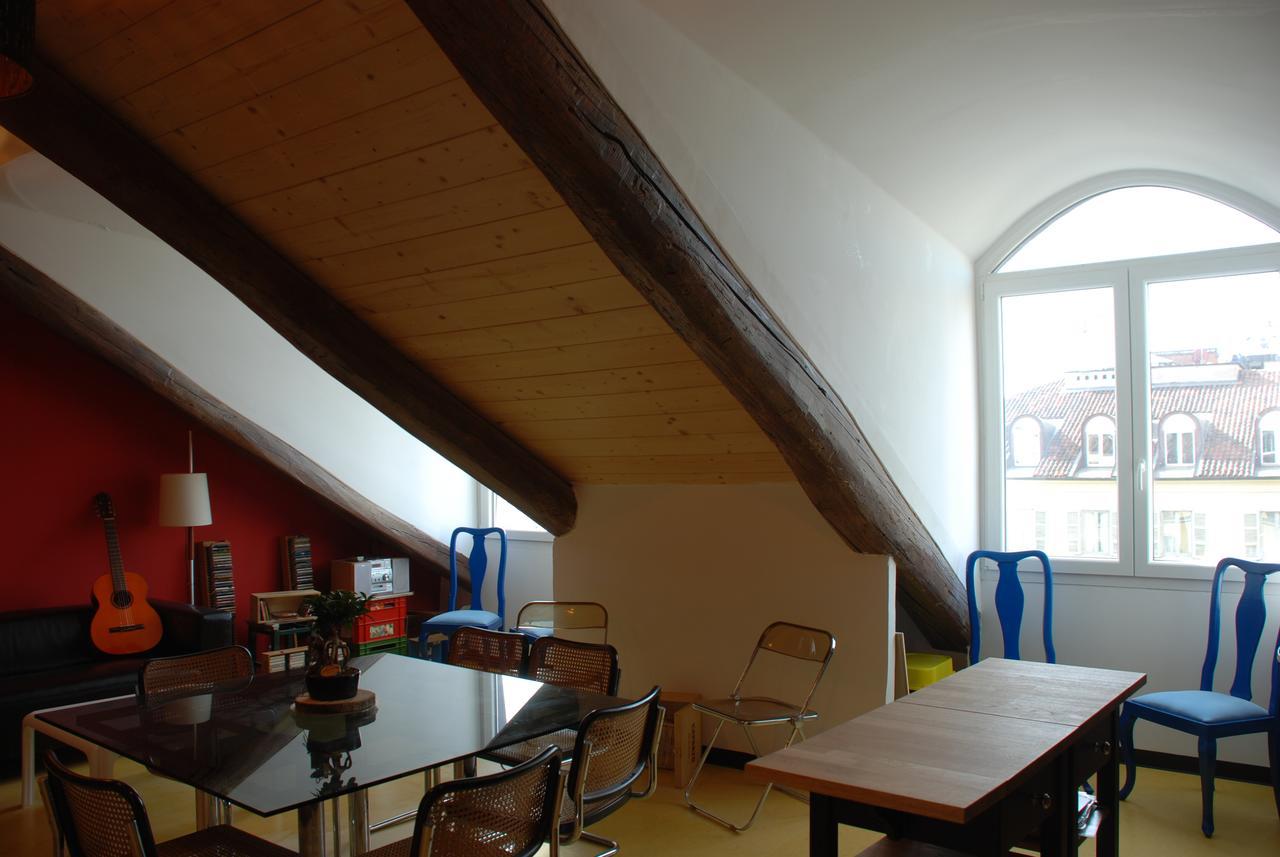 Attic Albergue *