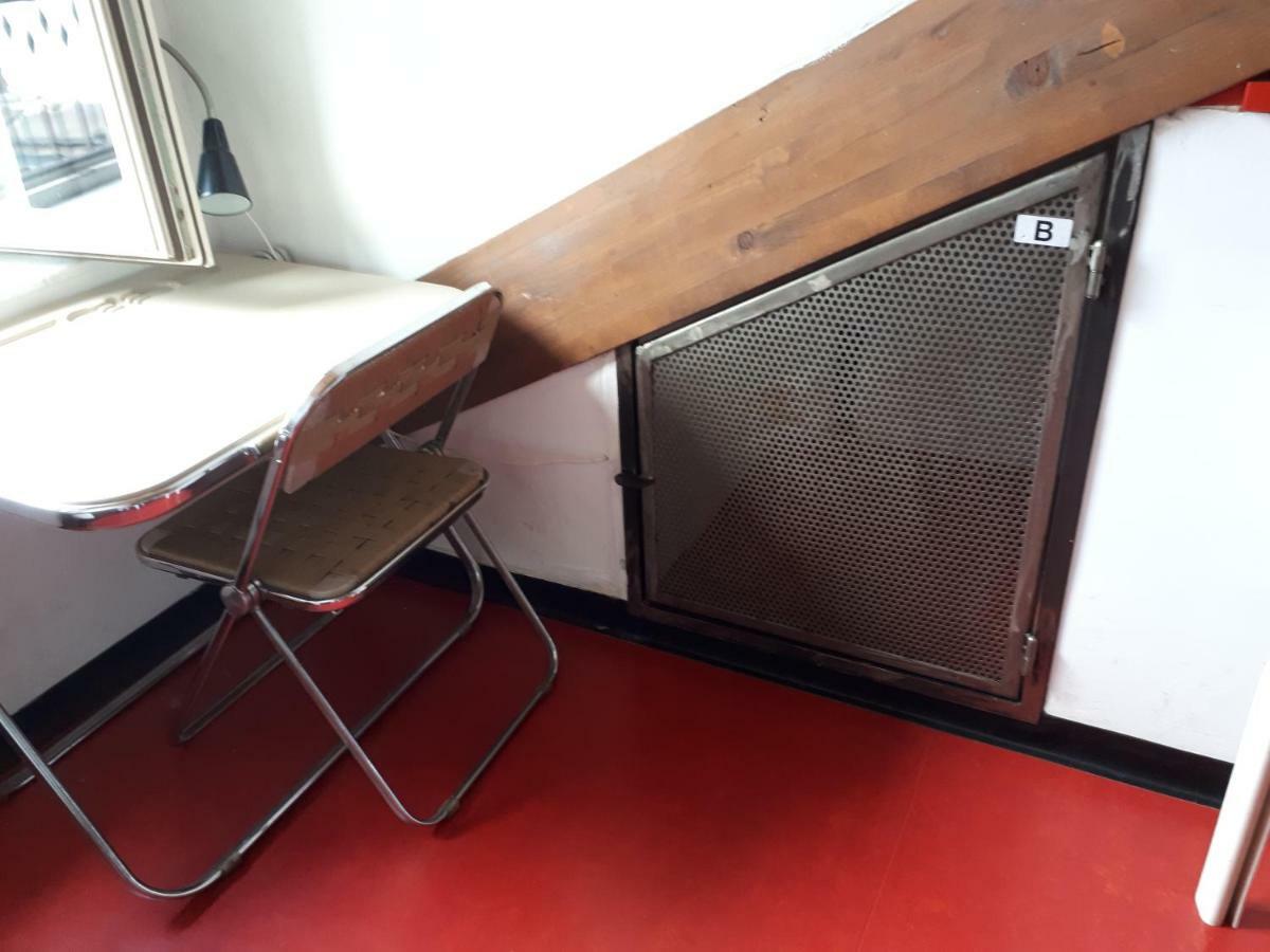 Attic Albergue